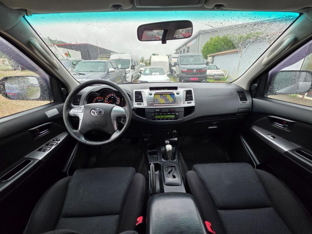 Toyota Hilux - Photo 24
