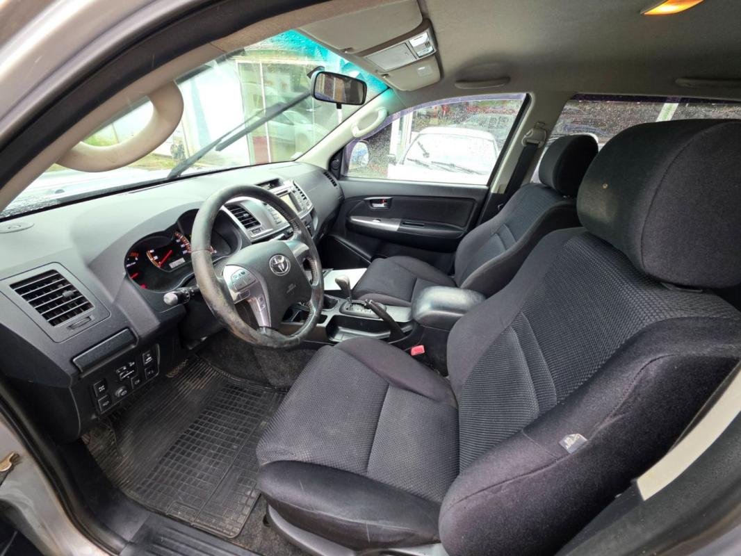 Toyota Hilux - Photo 25