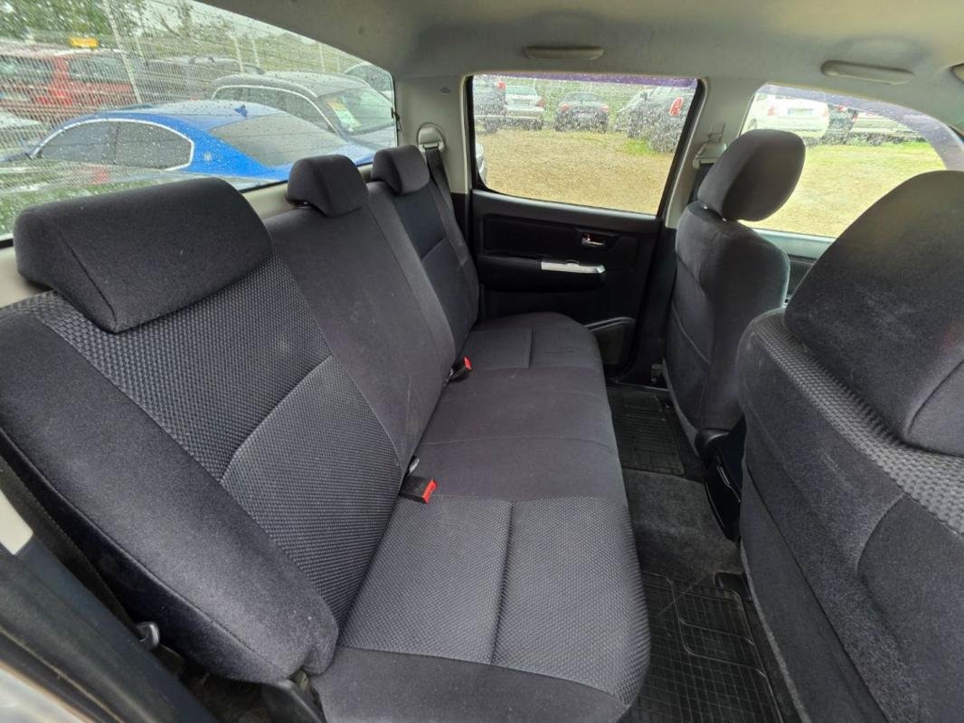 Toyota Hilux - Photo 28