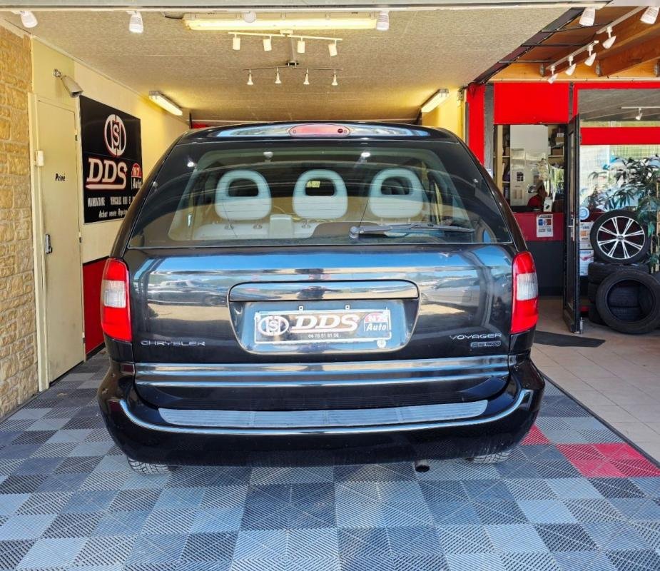 Chrysler Voyager - Photo 12