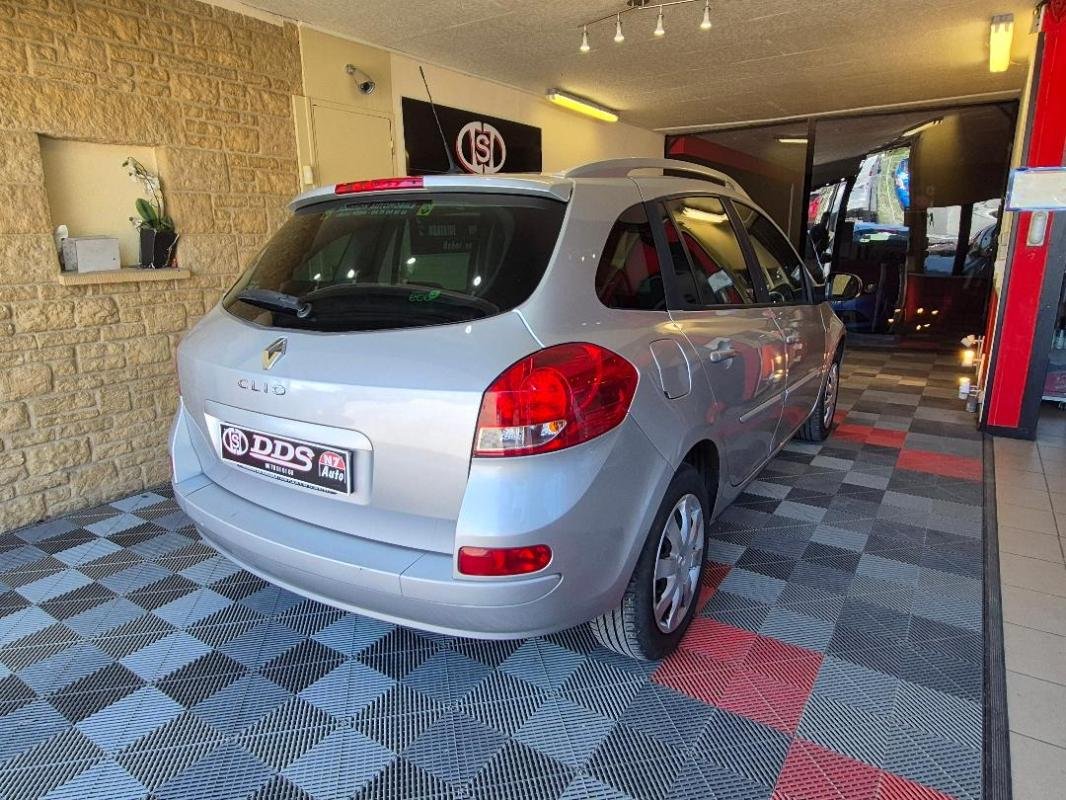 Renault Clio - Photo 2
