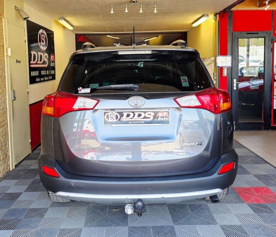 Toyota RAV4 - Photo 6
