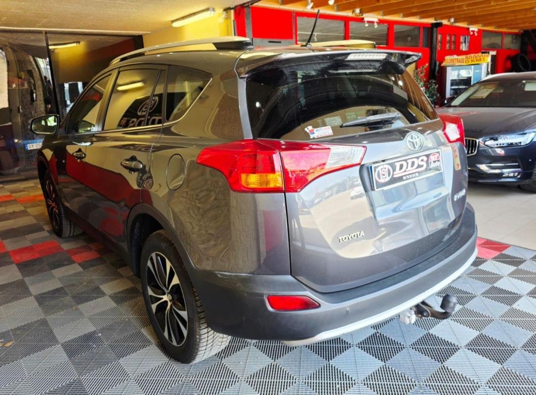 Toyota RAV4 - Photo 8