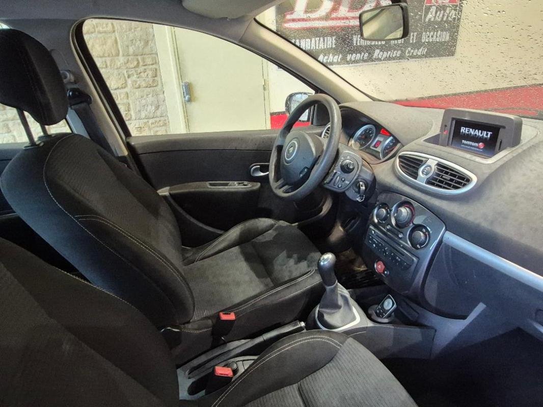 Renault Clio - Photo 14