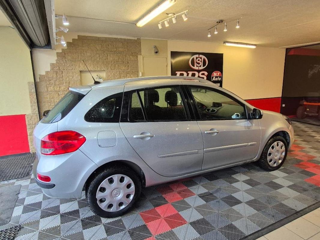 Renault Clio - Photo 2