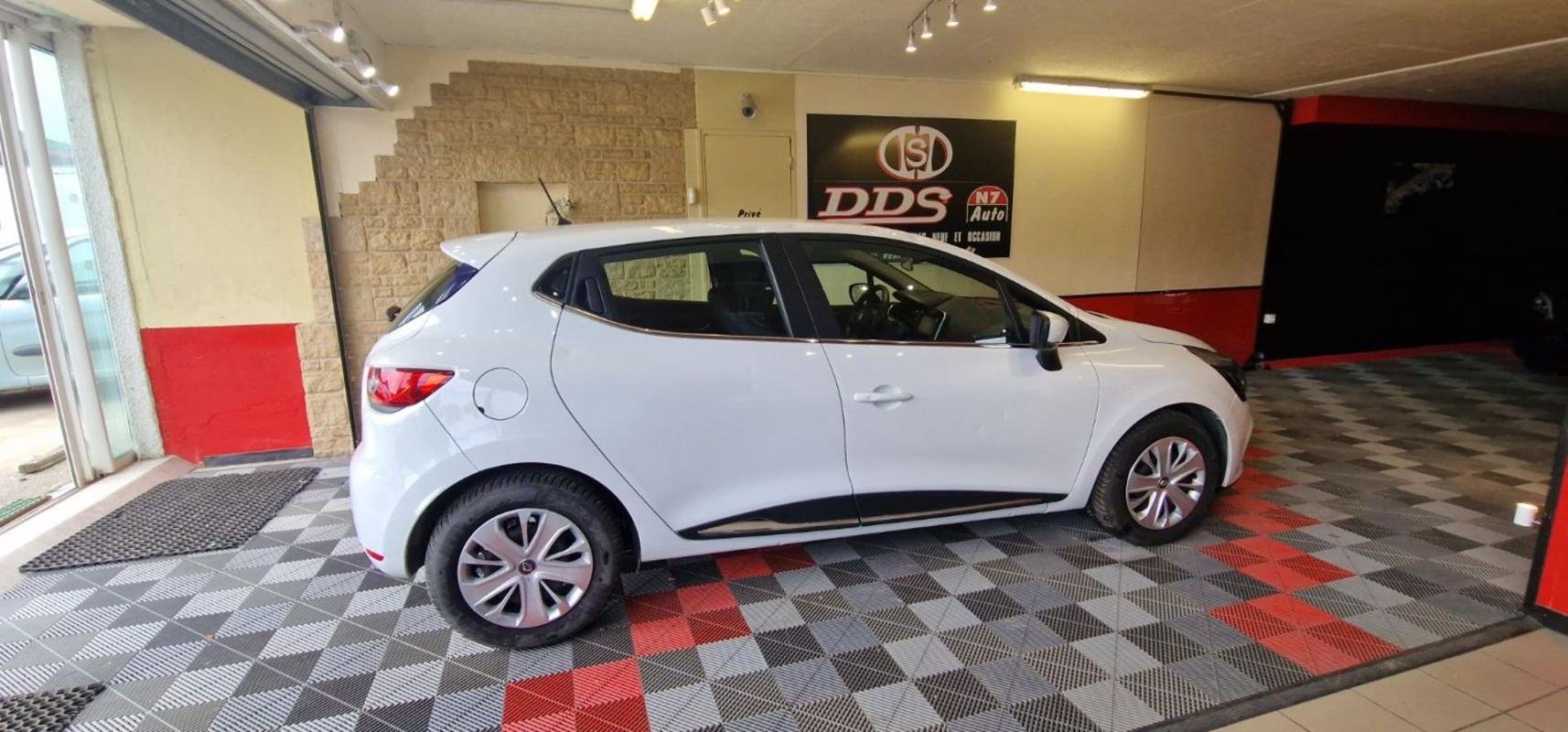 Renault Clio - Photo 2
