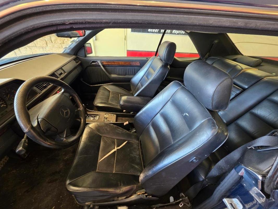 Mercedes 300 - Photo 3