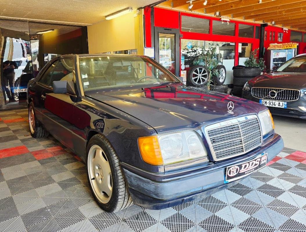 Mercedes 300 - Photo 6