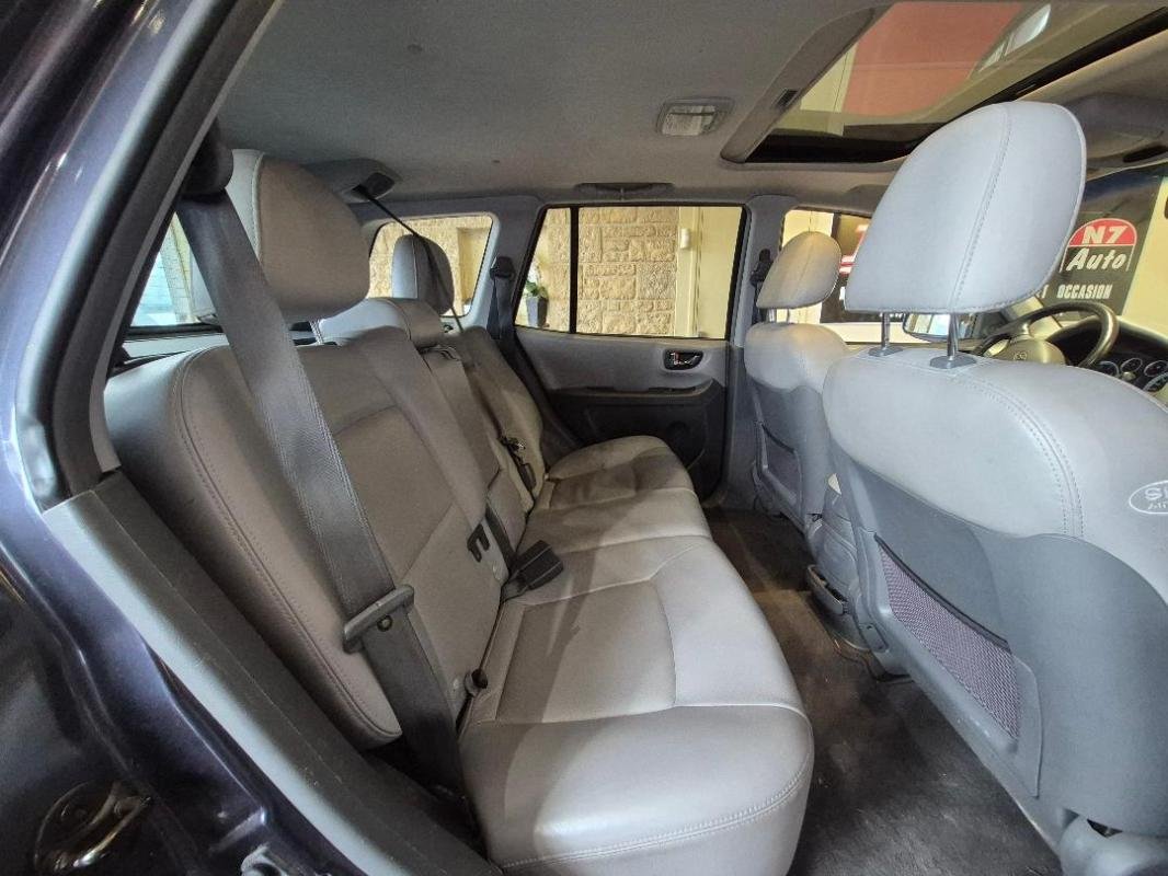Hyundai Santa Fe - Photo 12