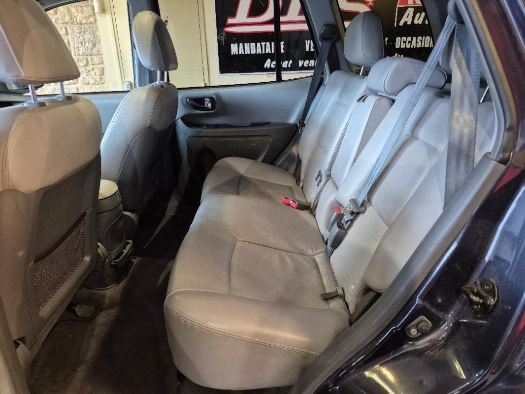 Hyundai Santa Fe - Photo 13