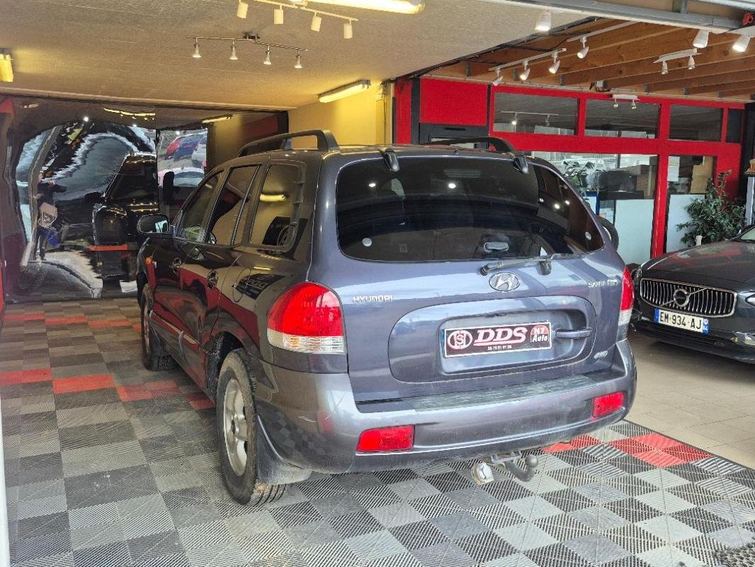 Hyundai Santa Fe - Photo 8