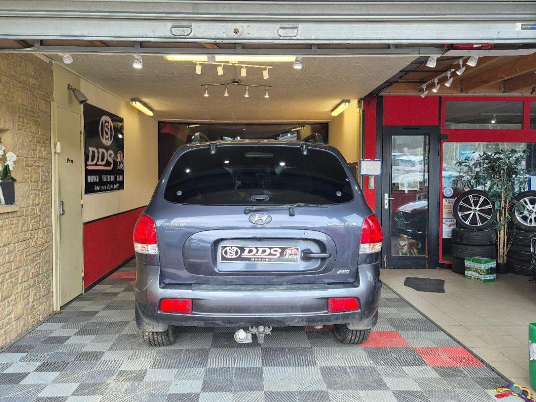 Hyundai Santa Fe - Photo 9