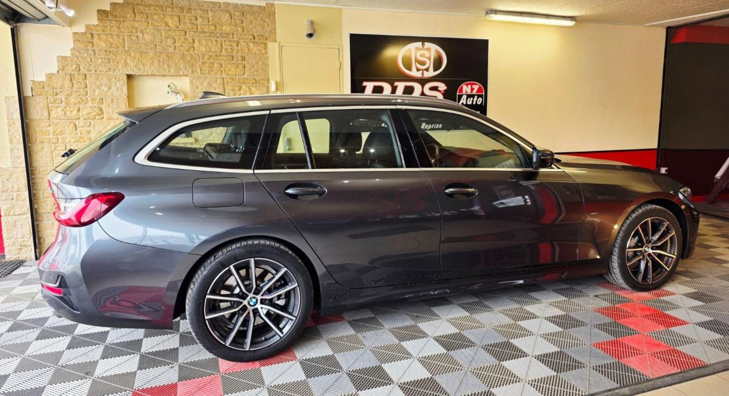 BMW 330e - Photo 9