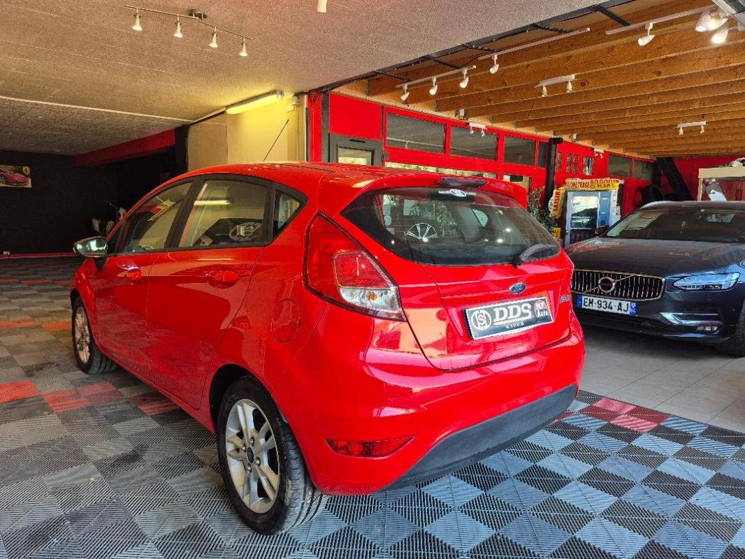 Ford Fiesta - Photo 15