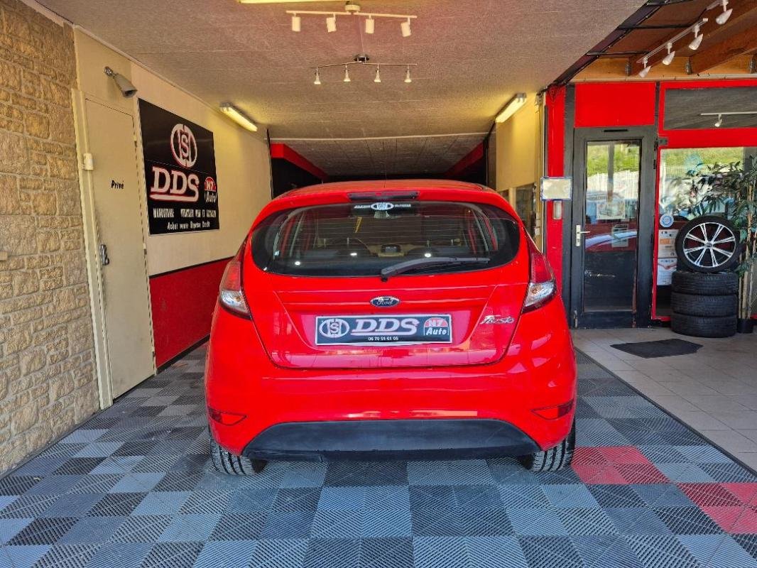Ford Fiesta - Photo 16