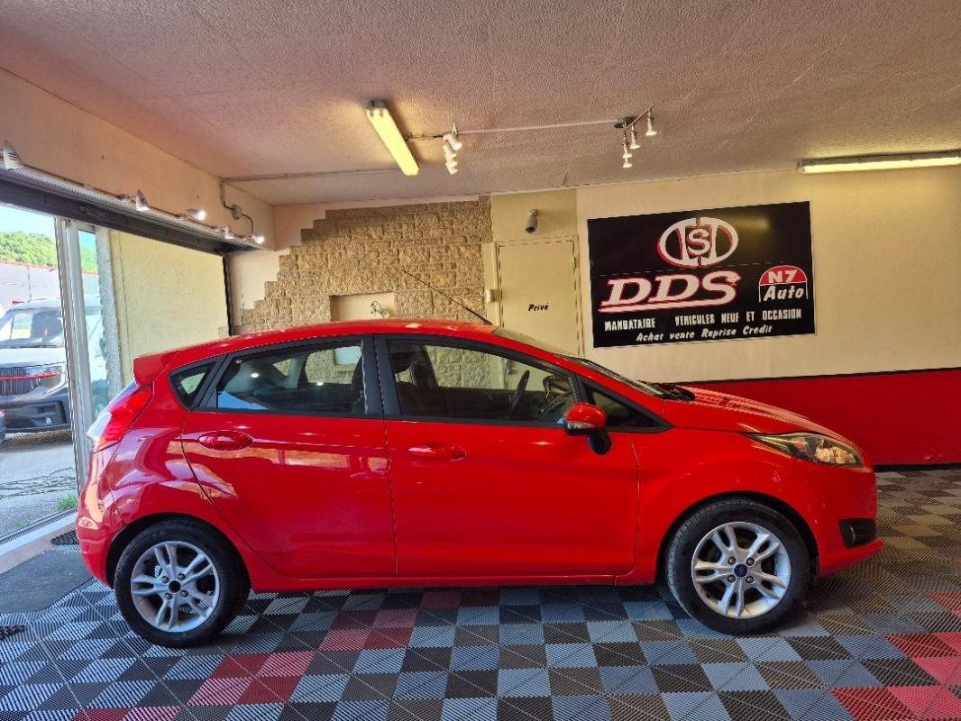 Ford Fiesta - Photo 17