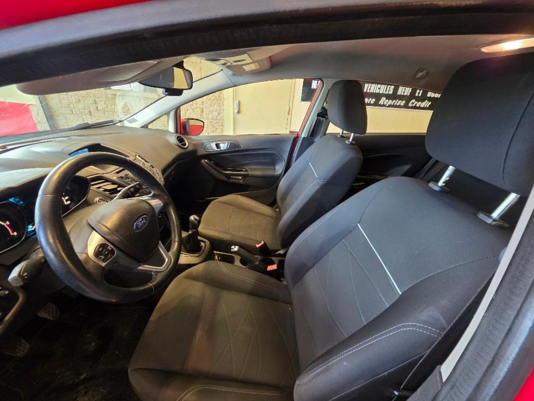 Ford Fiesta - Photo 24