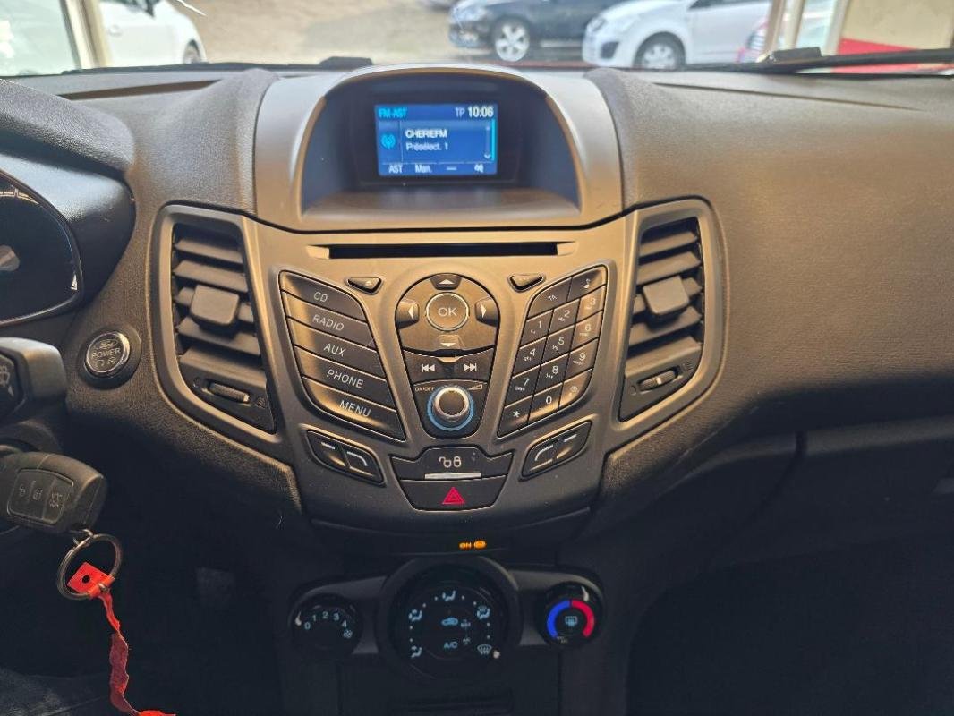 Ford Fiesta - Photo 27