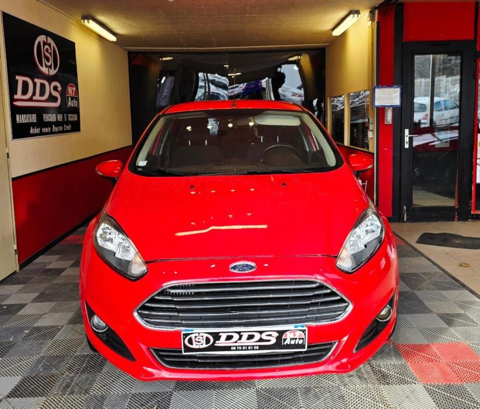 Ford Fiesta - Photo 5