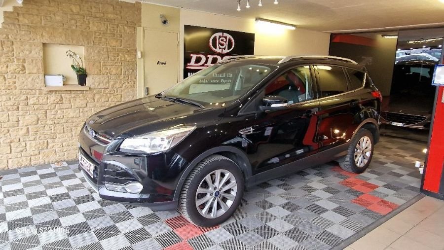 Ford Kuga - Photo 1