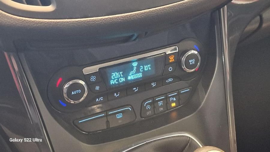Ford Kuga - Photo 15