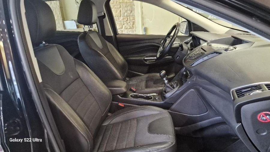 Ford Kuga - Photo 18