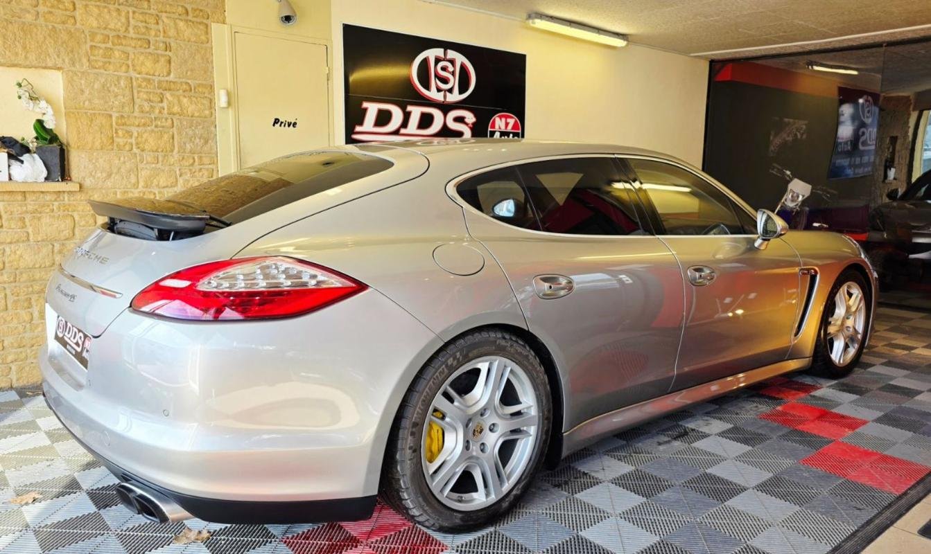 Porsche Panamera - Photo 2