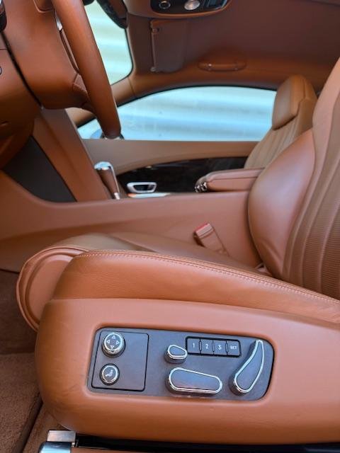 Bentley Continental GT - Photo 16