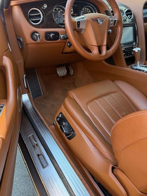 Bentley Continental GT - Photo 19