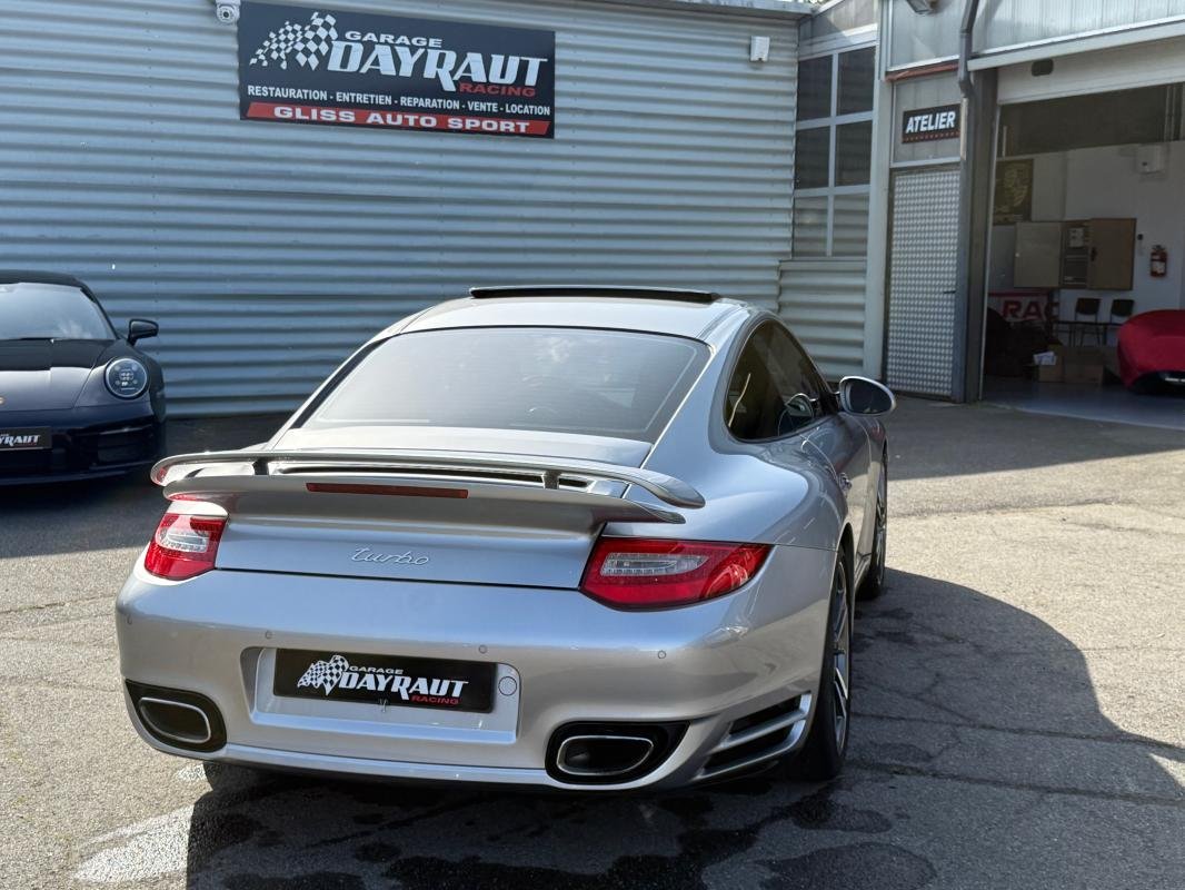 Porsche 911 - Photo 8