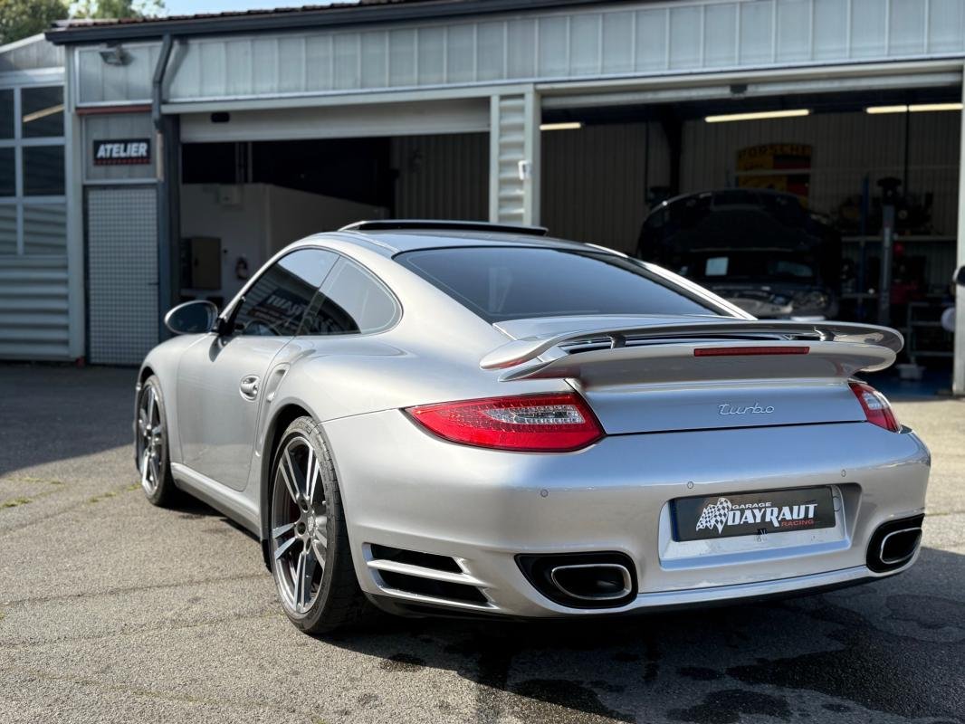 Porsche 911 - Photo 9