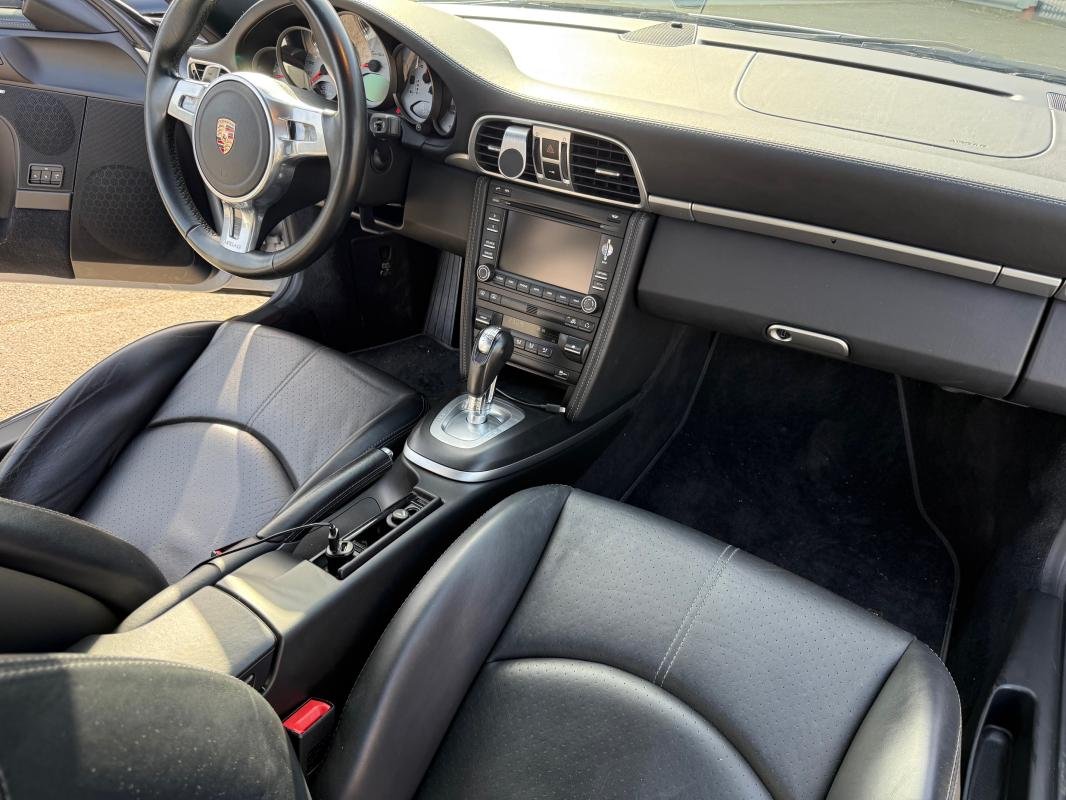 Porsche 911 - Photo 10