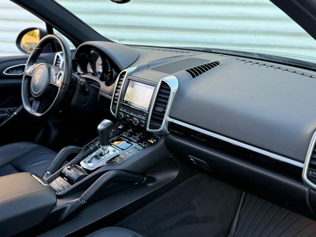 Porsche Cayenne - Photo 19