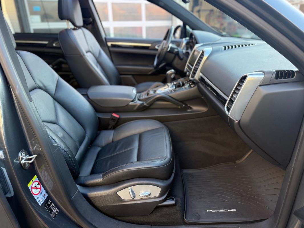 Porsche Cayenne - Photo 8