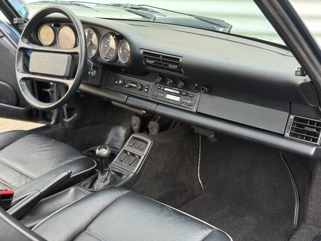 Porsche 911 - Photo 11
