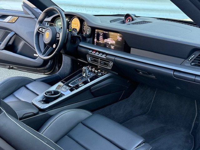 Porsche 911 - Photo 17