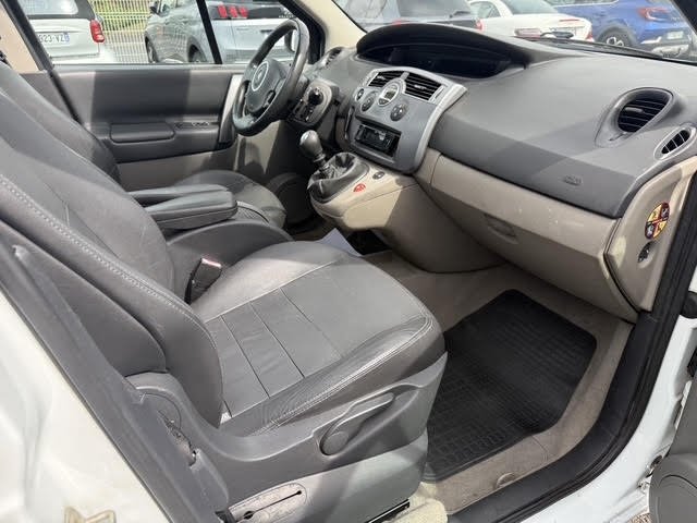 Renault Scénic - Photo 16