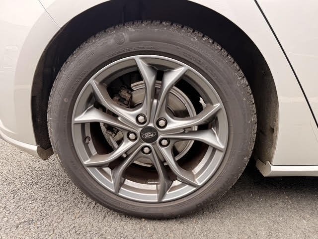 Ford Focus - Photo 21