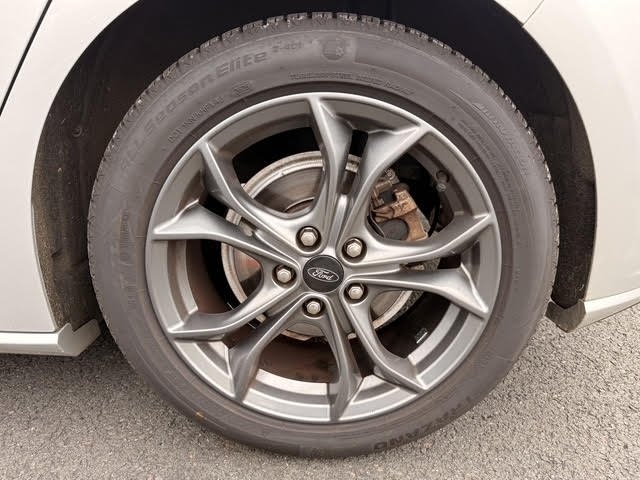 Ford Focus - Photo 22