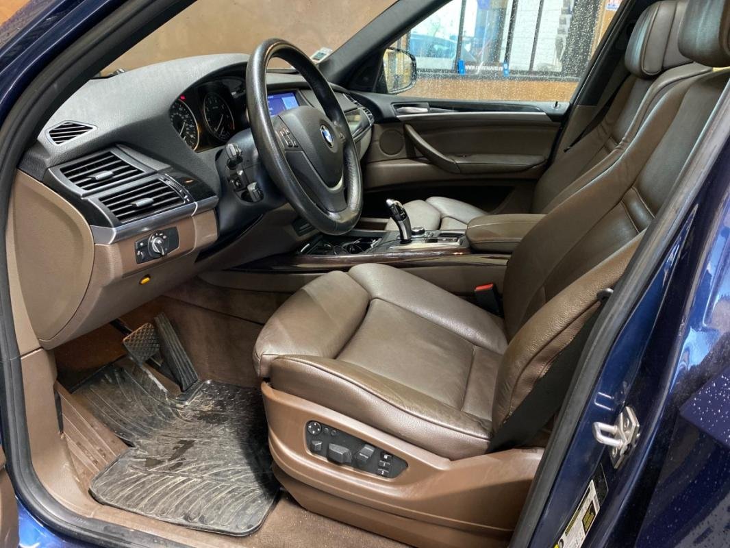 BMW X5 - Photo 9