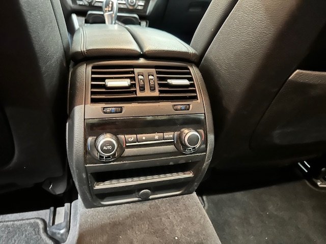 BMW Série 5 - Photo 16