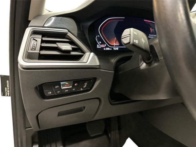 BMW Série 3 - Photo 15