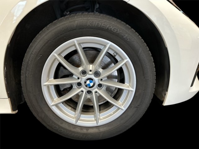 BMW Série 3 - Photo 19