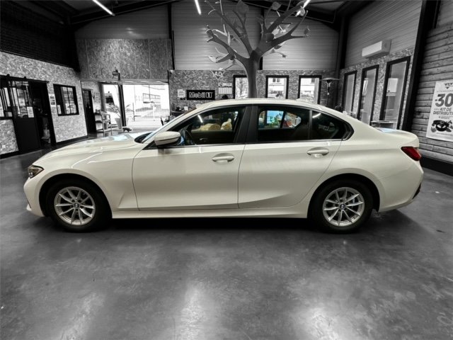 BMW Série 3 - Photo 2