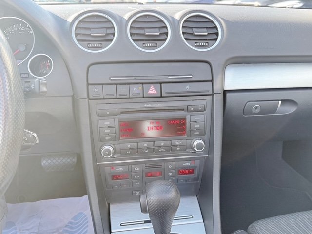 Audi A4 - Photo 19