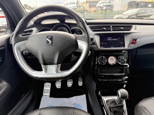 DS DS 3 Cabrio - Photo 11