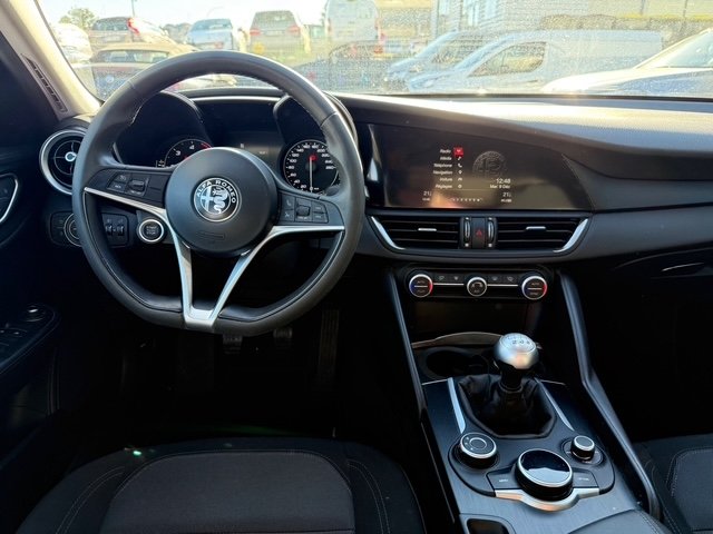 Alfa Romeo Giulia - Photo 11
