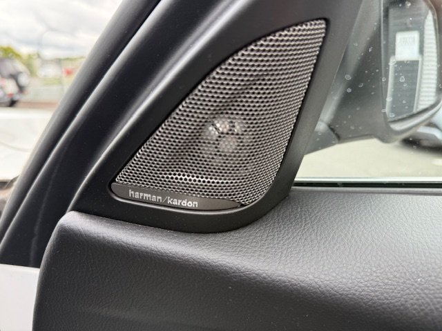 BMW Série 3 - Photo 17