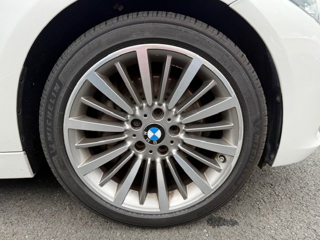 BMW Série 3 - Photo 21