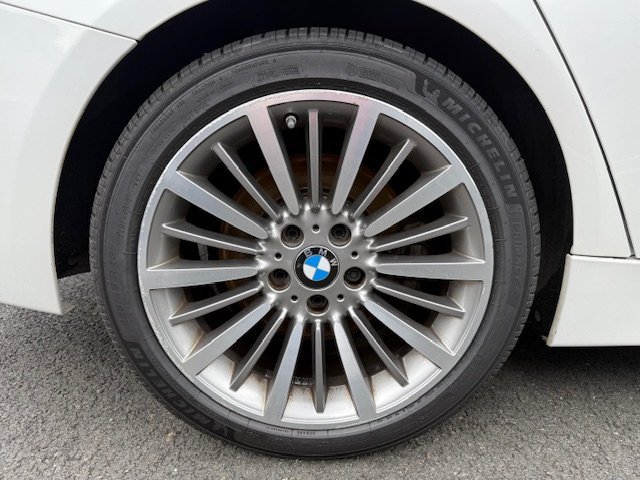 BMW Série 3 - Photo 22